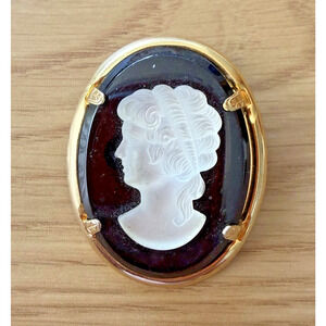 Vintage Cameo Brooch Gold Tone Oval Black White Lady Portrait